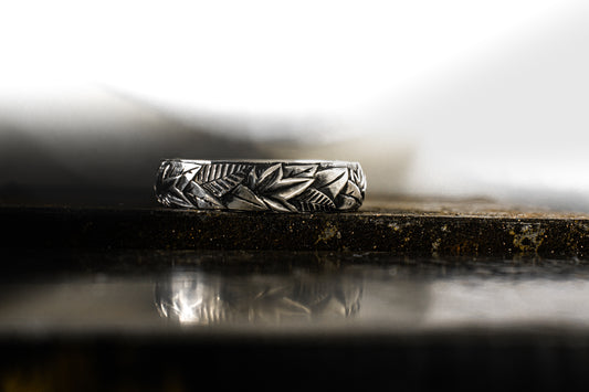 Cintillo de Hojas Afiladas