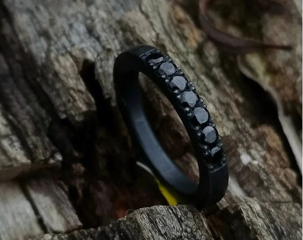 Anillo medio Cintillo Onix
